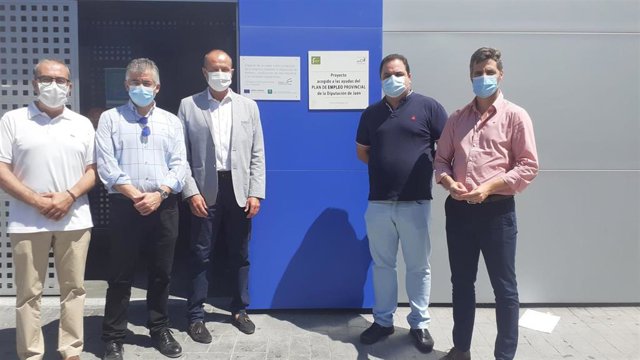 Entrega del incentivo a Kit Online.