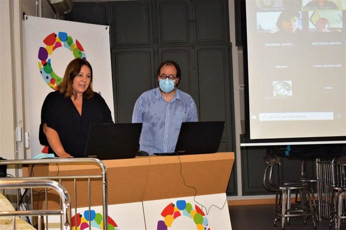 La vicepresidenta cuarta de la Diputación, Natacha Rivas, informa del mapa interactivo con 296 potencialidades de custodia del territorio en Málaga