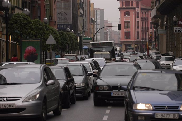Archivo - Las ventas de vehículos de segunda mano en Asturias acabaron 2014 con un incremento del 5,7% respecto al ejercicio anterior, hasta situarse en 36.658 unidades, según datos del Instituto de Estudios de Automoción (IEA) para la Federación de Aso