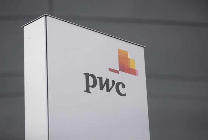 Archivo - Torre de PwC en Madrid (España), a 22 de febrero de 2021.