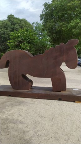 SIETE ESCULTURAS EN ACERO Y COBRE, DE GRAN DIMENSIONES, LLEGAN AL PASEO DE LA ALAMEDA