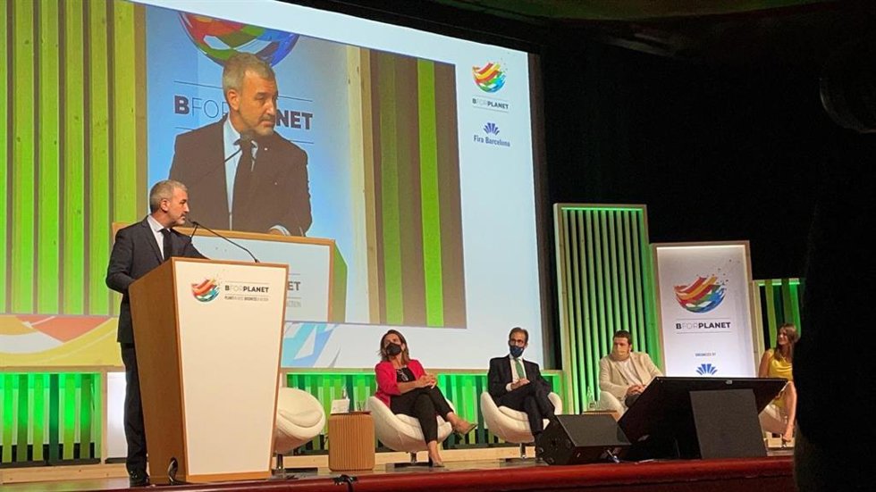 El primer teniente de alcalde de Barcelona, Jaume Collboni, ha defendido este miércoles la apuesta del Ayuntamiento por un modelo de desarrollo sostenible en la primera edición del BforPlanet, que se celebra en el recinto de Montjuc de Fira de Barcelon