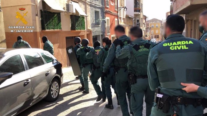 La Guardia Civil desmantela un punto de venta de droga en Calahorra y detiene a siete personas