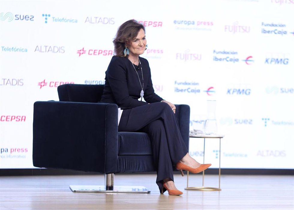 La vicepresidenta primera del Gobierno y ministra de la Presidencia, Relaciones con las Cortes y Memoria Democrática, Carmen Calvo, interviene en un Desayuno Informativo de Europa Press, a 8 de julio de 2021, en Madrid, (España).