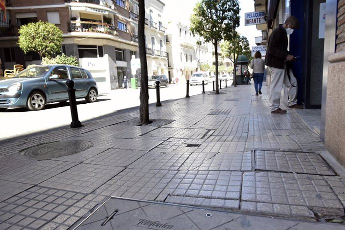 Calle Infante don Fernando de Antequera que la Diputación reurbanizará y mejorará dando prioridad al peatón