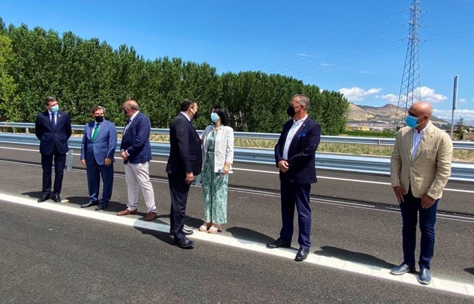 El ministro de Transportes, Movilidad y Agenda Urbana (Mitma) , José Luis Ábalos, durante la puesta en servicio este pasado miércoles del tramo Pinos Puente-Atarfe (Granada) de la autovía GR-43.