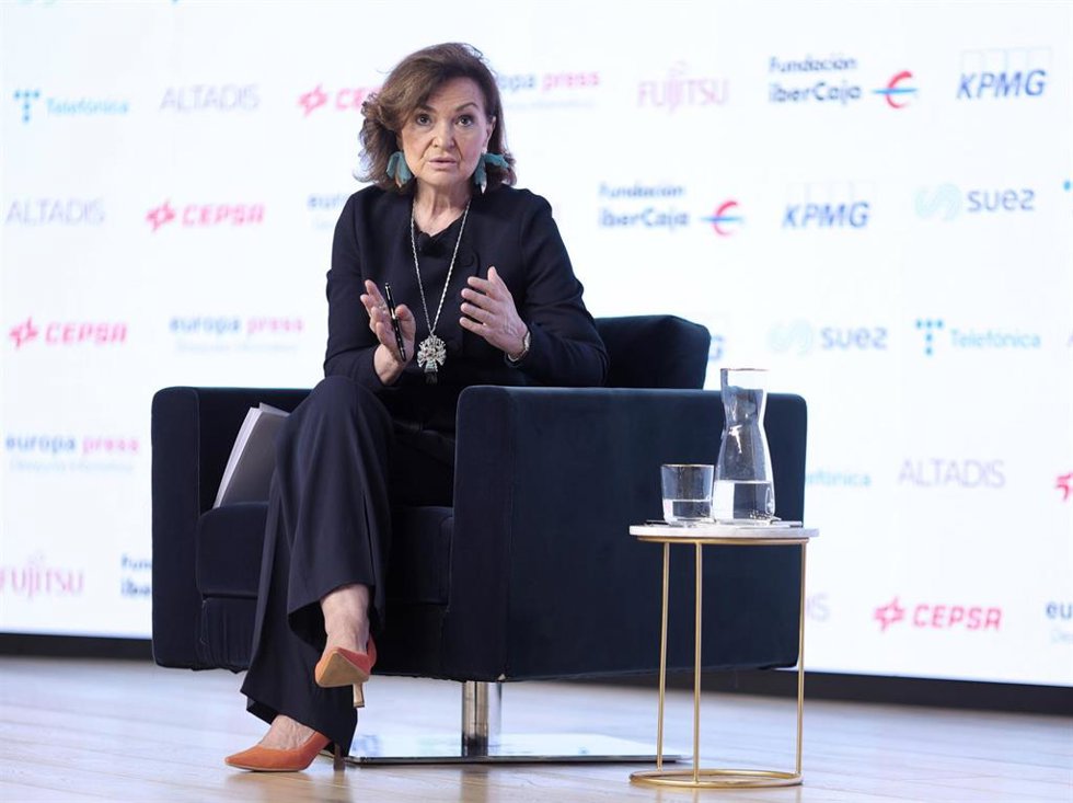 La vicepresidenta primera del Gobierno y ministra de la Presidencia, Relaciones con las Cortes y Memoria Democrática, Carmen Calvo, interviene en un Desayuno Informativo de Europa Press, a 8 de julio de 2021, en Madrid, (España).