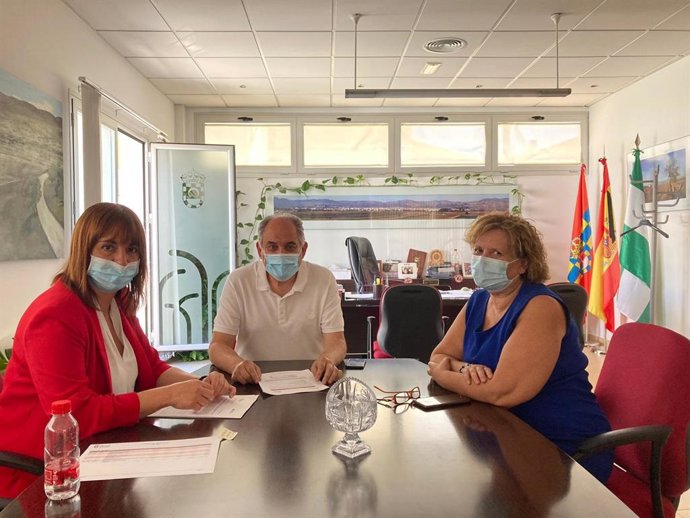 Diputación destina 77.000 euros a ayudas sociales con contratos para personas vulnerables en Huétor Tájar (Granada)