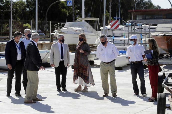 Visita a las actuaciones de mejora en el Real Club Marítimo de Huelva.