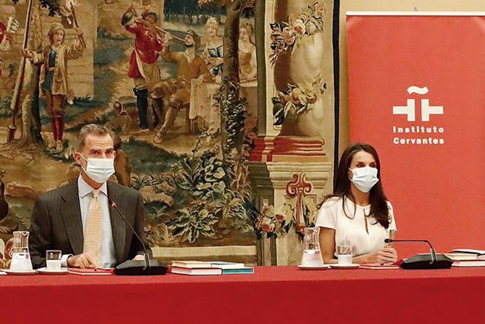 Archivo - Los Reyes Felipe VI y Letizia presiden la reunión anual del Patronato del Instituto Cervantes, en el Palacio Real de El Pardo, Madrid (España), a 6 de octubre de 2020.