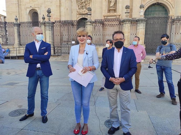 Francisco Díaz, María Cantos y Miguel Castro, los tres concejales de Cs en el Ayuntamiento de Jaén que han abandonado el gobierno local/Archivo