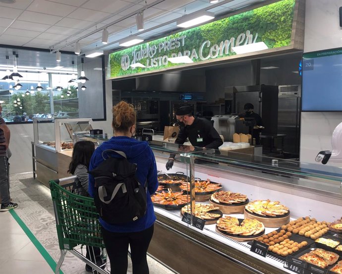 Nuevo supermercado de Mercadona en Barakaldo (Bizkaia).