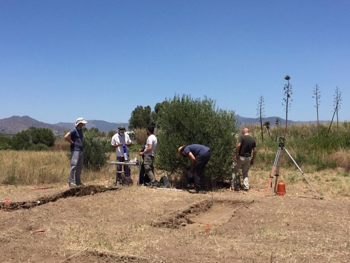 Inicio de nuevas excavaciones en el Cerro del Villar por parte de la UMA dentro de un proyecto sobre tsunamis y terremotos en la época antigua