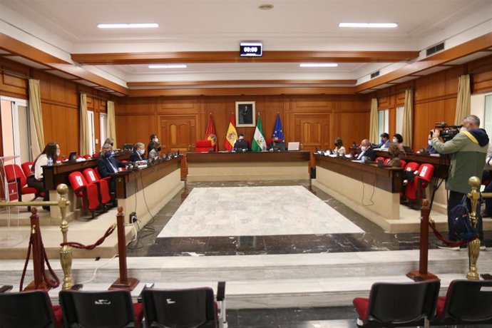Archivo - Pleno del Ayuntamiento de Córdoba.