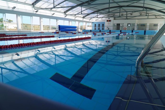 Nuevas piscinas municipales de la zona deportiva de Es Mercadal