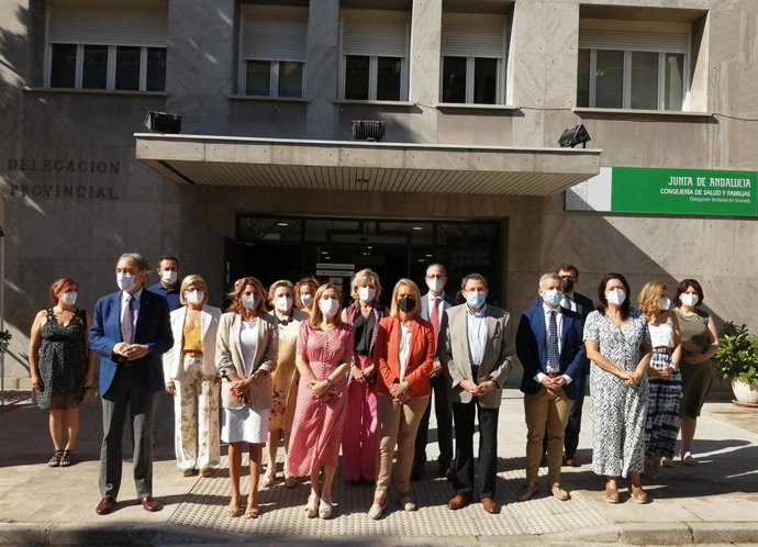 La Junta subvenciona a tres asociaciones que trabajan a favor de embarazadas y madres sin recursos