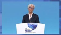 Lagarde defiende el compromiso del BCE con la nueva meta del 2%