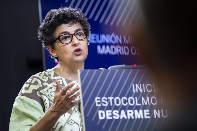 La ministra de Asuntos Exteriores, UE y Cooperación, Arancha González Laya, interviene en una rueda de prensa posterior a una reunión ministerial de la Iniciativa de Estocolmo para el Desarme Nuclear, a 5 de julio de 2021, en el Palacio de Viana, Madrid