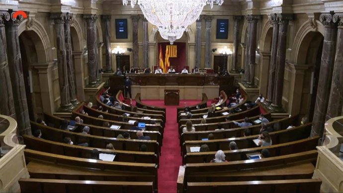 Pleno del Parlament de la sesión del 7 y 8 de julio.