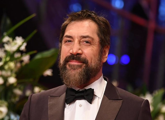 Archivo - 26 February 2020, Berlin: Spanish actor Javier Bardem arrives for the screening of the movie "The Roads Not Taken" during the 70th Berlinale International Film Festival, held until 01 March. Photo: Britta Pedersen/dpa-Zentralbild/dpa