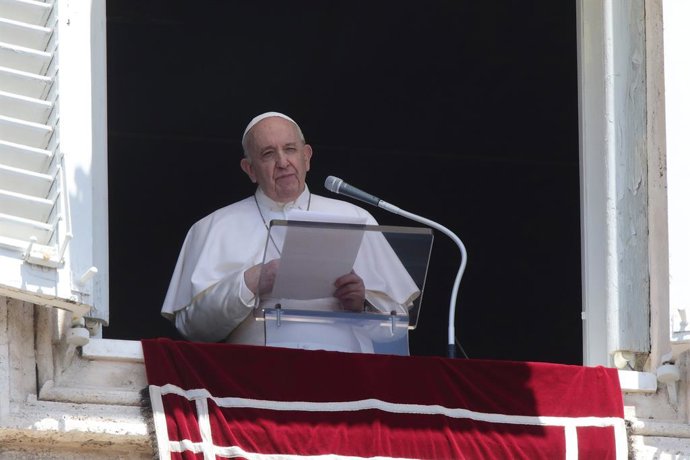 27 June 2021, Vatican, Vatican City: Pope Francis delivers Angelus prayer from the window overlooking St. Peter's Square at the Vatican. Photo: Evandro Inetti/ZUMA Wire/dpa