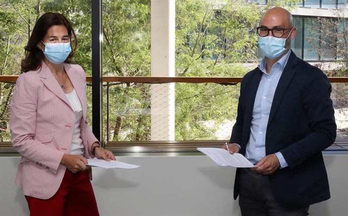 Archivo - BBVA y Acciona firman un acuerdo de colaboración para informar, asesorar y financiar proyectos de rehabilitación energética en las comunidades de vecinos.