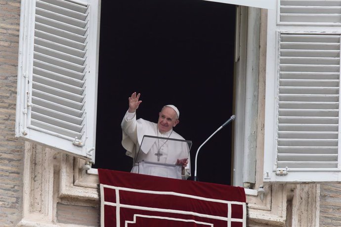 20 June 2021, Vatican, Vatican City: Pope Francis delivers Angelus prayer from the window overlooking St. Peter's Square at the Vatican. Photo: Evandro Inetti/ZUMA Wire/dpa