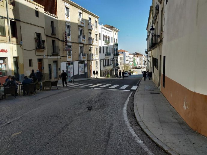 Archivo - La Diputación de Cáceres saca a licitación la obra de la plataforma única en la Gran Vía de Cáceres