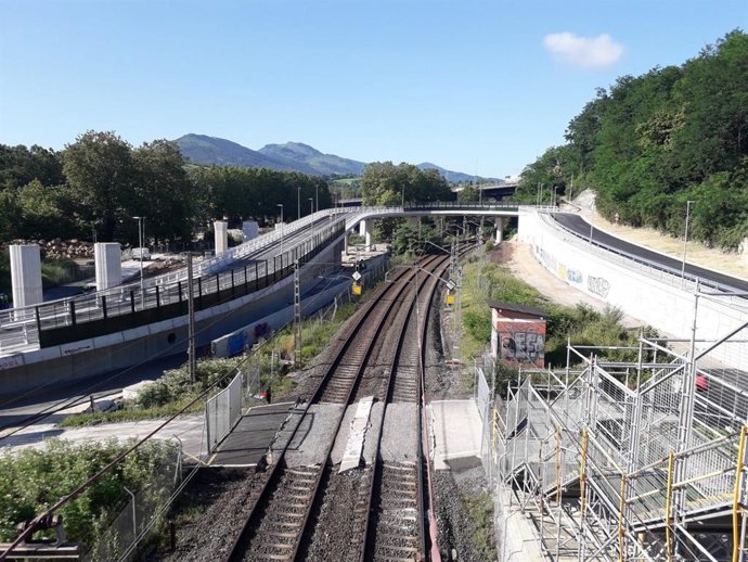 Paso superior de Ergobia del tramo Hernani-Astigarraga de la Y vasca