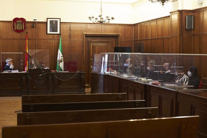 Sala donde se celebra el juicio del asesinato de un ciudadano chino en Carmona, en foto de archivo.