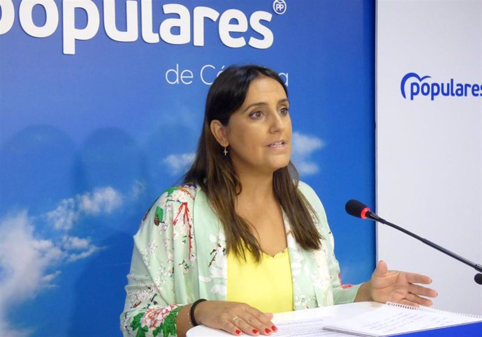 La portavoz de Salud y Familias del PP-A en el Parlamento andaluz, Beatriz Jurado.