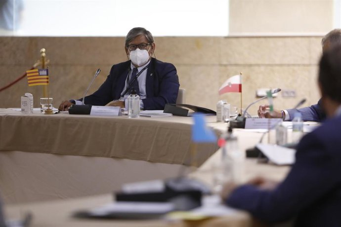 El presidente del Parlament, Vicen Thomas, en la Asamblea de la Conferencia de Presidencias de Parlamentos Autonómicos de España.