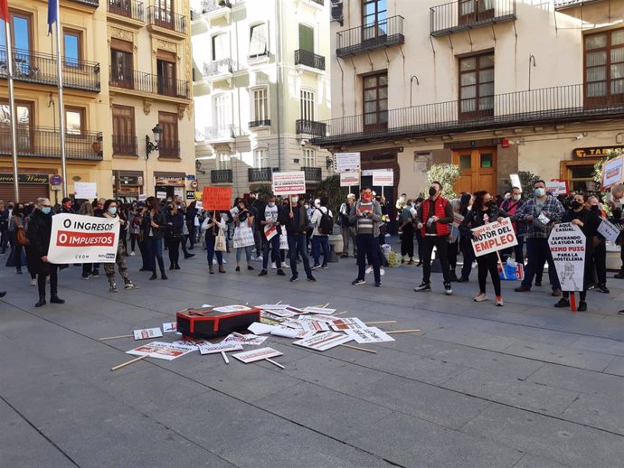 Archivo - Imagen de archivo de una de las protestas anteriores de la Coordinadora ante el Palau de la Generalitat