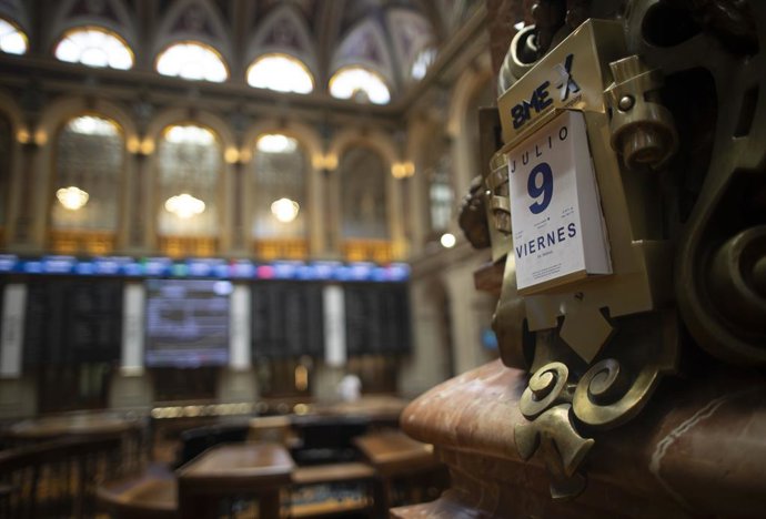Calendario en el Palacio de la Bolsa, a 9 de julio de 2021, en Madrid, (España).