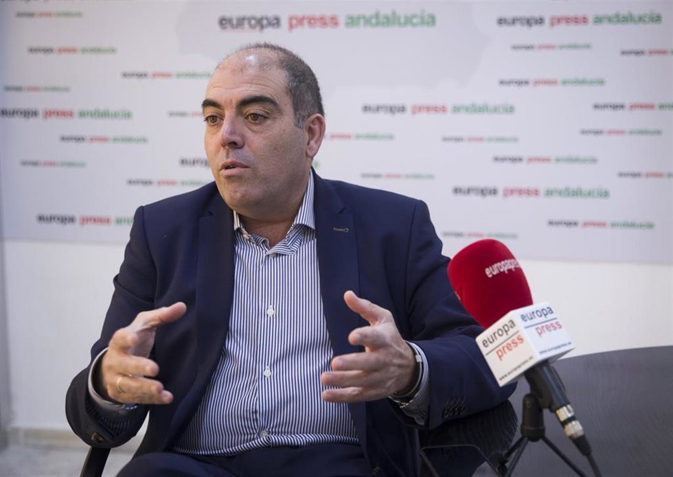 Archivo - El presidente de ATA, Lorenzo Amor, durante su entrevista con Europa Press.