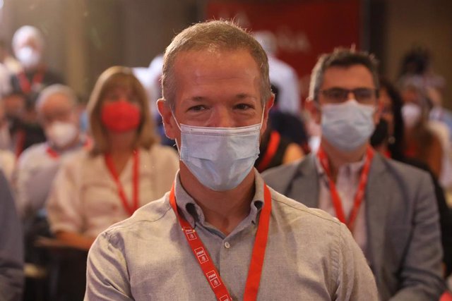 El portavoz del Grupo Parlamentario Socialista en el Senado, Ander Gil, durante una reunión de los componentes del Comité Federal del PSOE, a 3 de julio de 2021, en Madrid, (España). Esta reunión ordinaria, compuesta por el máximo órgano de decisión del P