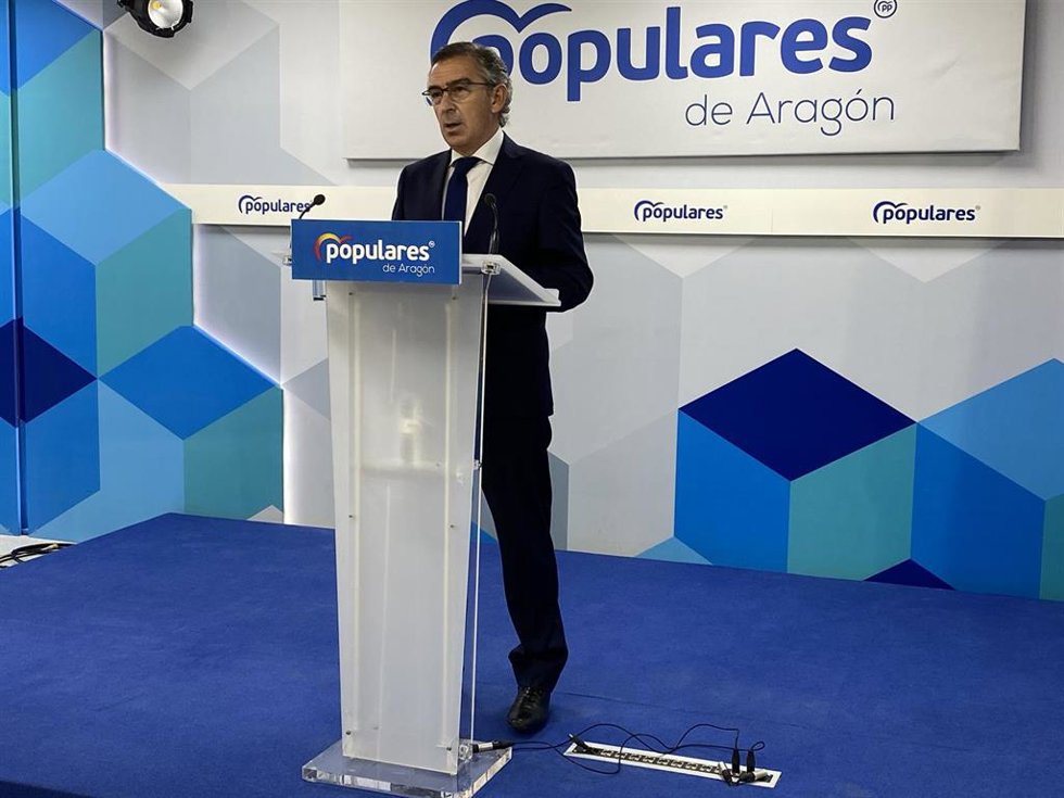 Archivo - El presidente del PP Aragón, Luis María Beamonte.