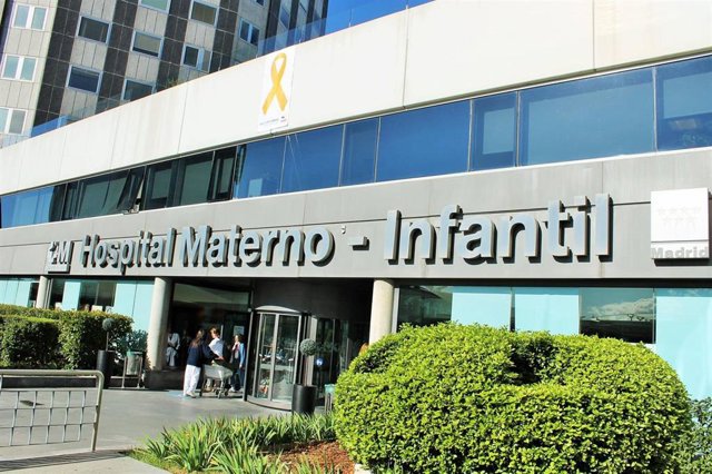 Archivo - Fachada del Hospital La Paz 