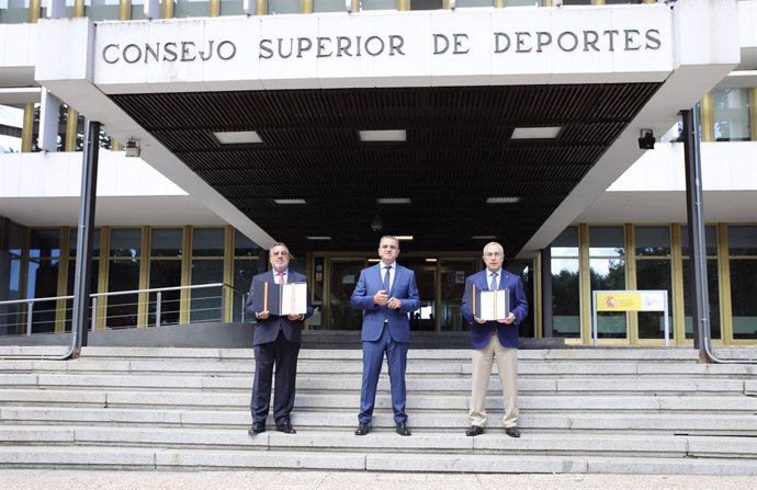 Carballeda, Franco y Blanco tras firmar el convenio
