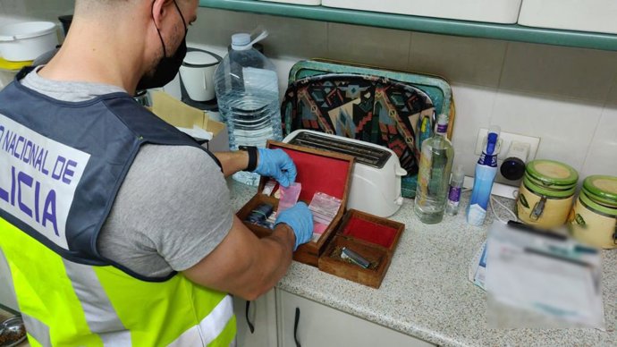 Detenido en Alicante por grabar una relación con una menor y extorsionarla para obligarla a nuevos encuentros