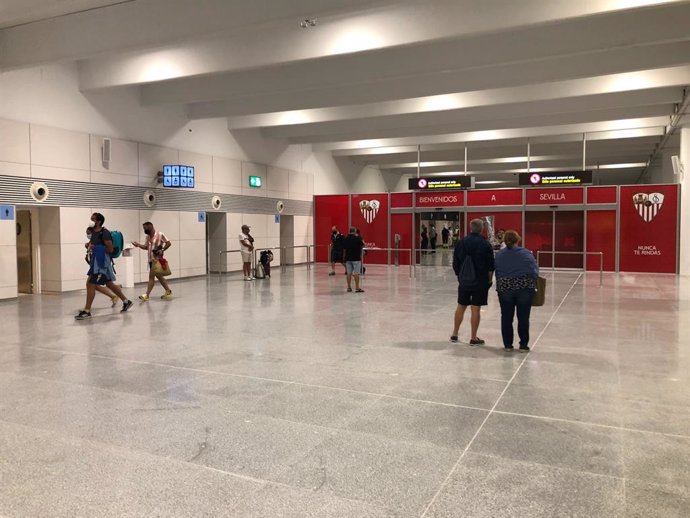 Nuevo vestíbulo de llegadas del edificio terminal del aeropuerto