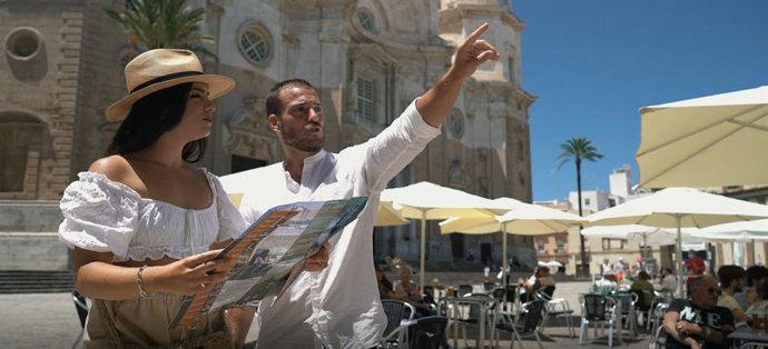 Spot de la Diputación de Cádiz para recordar la importancia del turismo en la provincia.