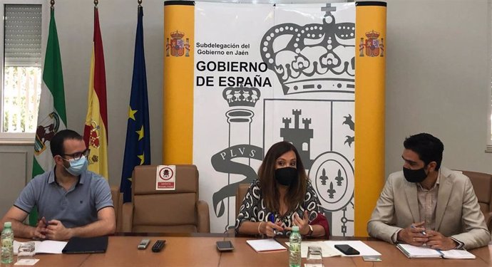 La subdelegada del Gobierno en Jaén, Catalina Madueño, y el alcalde de Alcalcá la Real, Marino Aguilera