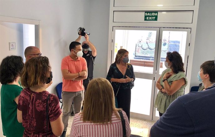 La vicesecretaria de Sociedad del Bienestar del PP-A, Ana Carmen Mata, visita la sede de Amappace en Málaga y destaca la inversión en Atención Temprana