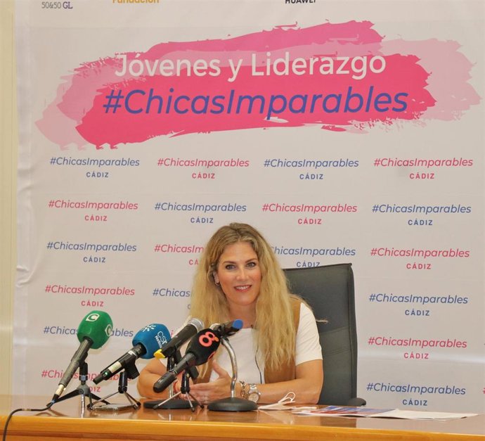 Archivo - La delegada de la Junta de Andalucía en Cádiz, Ana Mestre, durante la inauguración de la II edición del "Programa Summer de Jóvenes y Liderazgo #ChicasImparables".