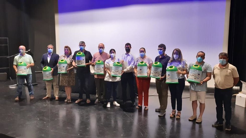 Ocho municipios de la Costa de Granada competirán este verano por conseguir la Bandera Verde de Ecovidrio