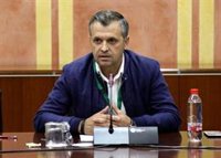 Conil (Cádiz) hace obligatorio la mascarilla y pide toque de queda para frenar contagios Covid