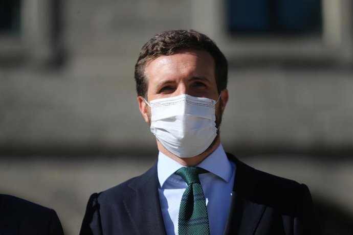 El líder del PP, Pablo Casado, durante la inauguración de la segunda jornada de los Cursos de Verano de El Escorial, a 7 de julio de 2021, en el Escorial, Madrid, (España). 
