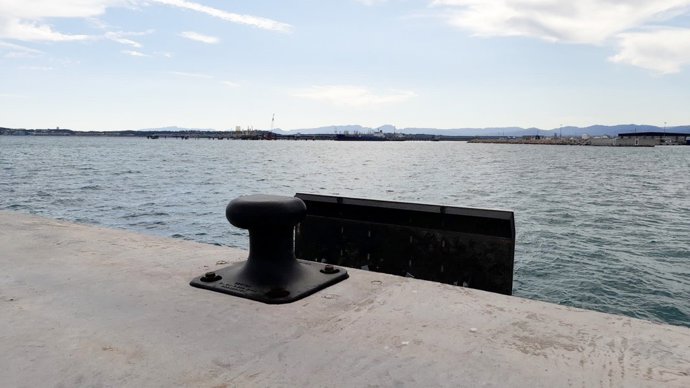 Bolardo en el Moll de Balears