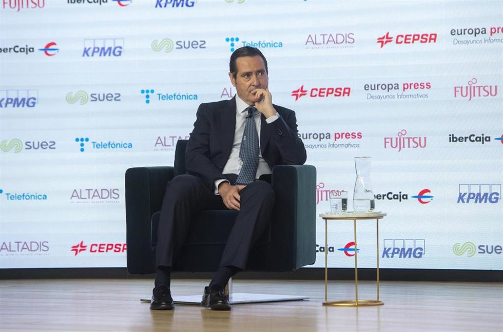 El presidente de la CEOE, Antonio Garamendi, participa en los Desayunos Informativos de Europa Press 
